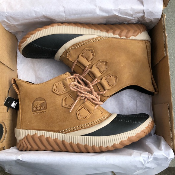 SOREL Out N About Plus Duck Boot - Picture 9 of 15